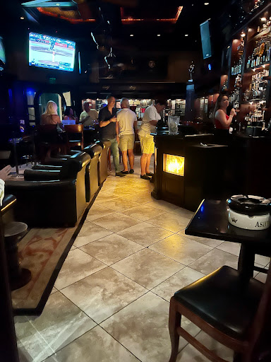 Tobacco Shop «Angry Moon Cigar Bar», reviews and photos, 2401 PGA Boulevard, Palm Beach Gardens, FL 33410, USA