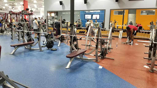 Gym «The Edge Fitness Clubs Manchester», reviews and photos, 49 Pavilions Dr, Manchester, CT 06042, USA