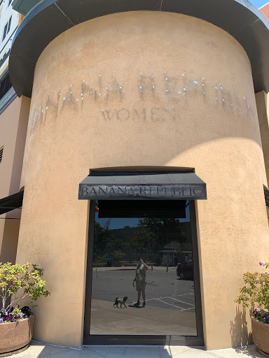 Clothing Store «Banana Republic», reviews and photos, 5636 Bay St, Emeryville, CA 94608, USA