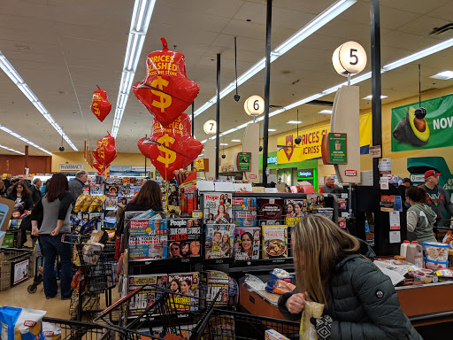 Supermarket «Giant Eagle Supermarket», reviews and photos, 290 E Aurora Rd, Northfield, OH 44067, USA