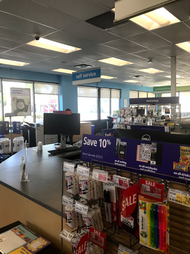 Print Shop «FedEx Office Print & Ship Center», reviews and photos, 6095 Magnolia Ave, Riverside, CA 92506, USA
