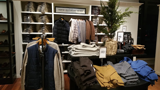 Clothing Store «Banana Republic», reviews and photos, 700 White Plains Rd, Scarsdale, NY 10583, USA