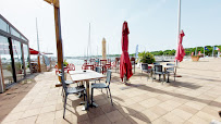 Atmosphère du Restaurant Le Bistrot Du Port à Le Verdon-sur-Mer - n°5