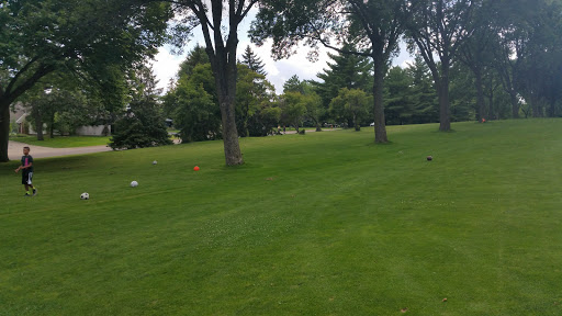 Golf Course «Highland 9-Hole Golf Course», reviews and photos, 1797 Edgcumbe Rd, St Paul, MN 55116, USA