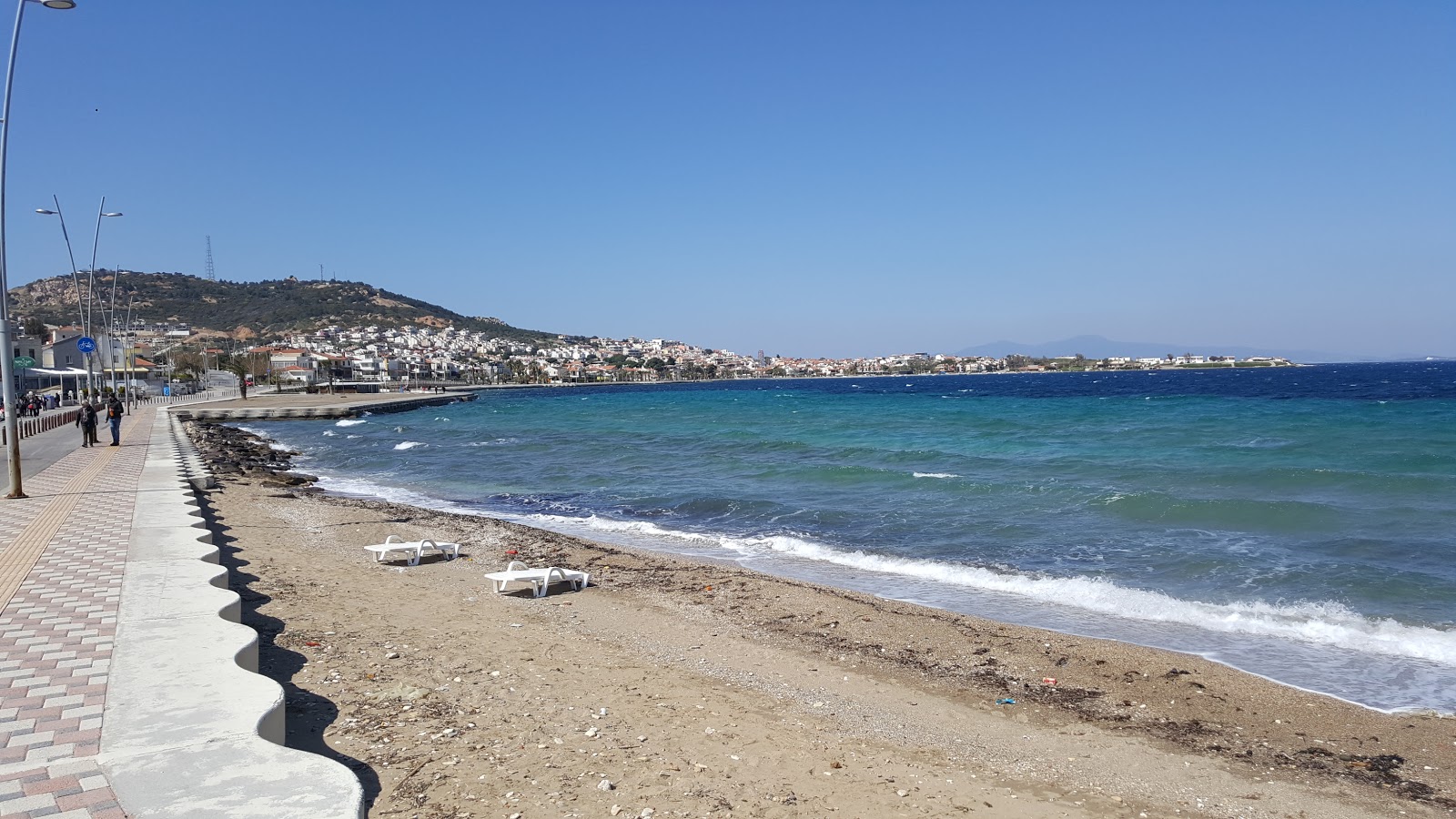 Photo de Yeni Foca Plaji - endroit populaire parmi les connaisseurs de la détente