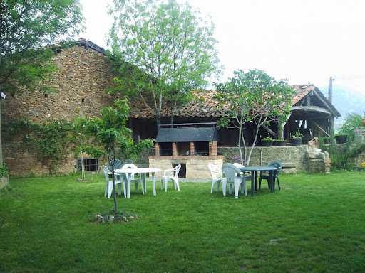 Casa Rural Josefina en Aliezo