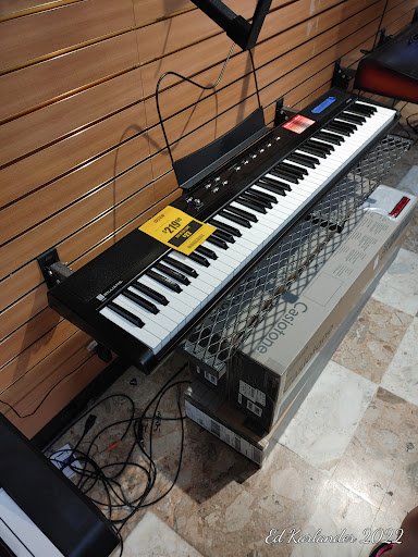 Musical Instrument Store «Sam Ash Music Stores», reviews and photos, 923 N McMullen Booth Rd, Clearwater, FL 33759, USA