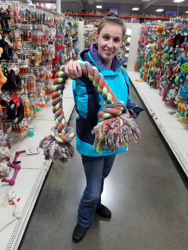 Pet Supply Store «Mounds Pet Food Warehouse», reviews and photos, 2110 S Stoughton Rd, Madison, WI 53716, USA