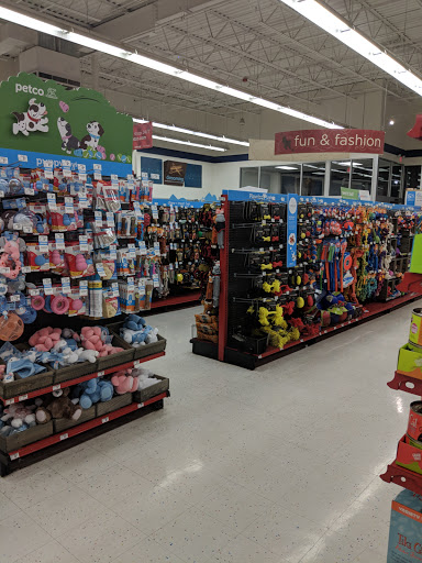 Pet Supply Store «Petco Animal Supplies», reviews and photos, 6137 Mid Rivers Mall Dr, St Charles, MO 63304, USA