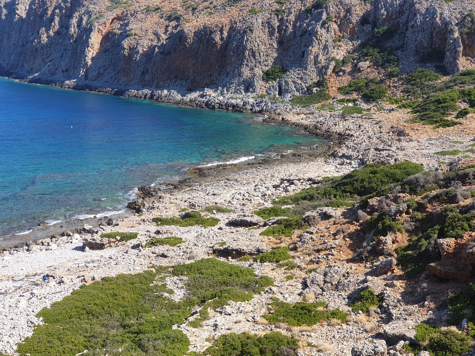 Foto von Agios Pavlos beach befindet sich in natürlicher umgebung