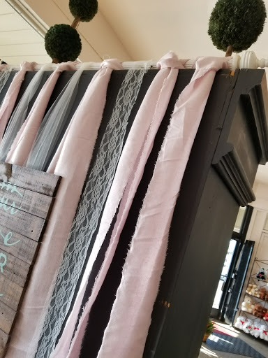 Florist «D & L Roses», reviews and photos, 7280 N Blackstone Ave, Pinedale, CA 93650, USA