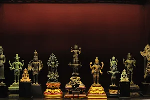 Buddhist art museum / พิพิธภัณฑ์พุทธศิลปะ หนองปรือ image