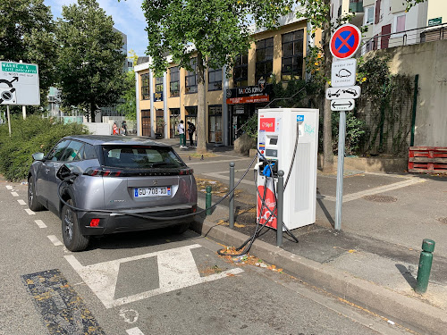 Borne de recharge de véhicules électriques Syndicat intercommunal pour le gaz et lélectricité en Île-de-France Station de recharge Noisy-le-Grand