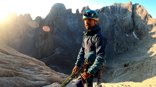 Guía Picos de Europa | Pablo Alonso | Escalada en Cantabria y Asturias en Pumareña, Cantabria