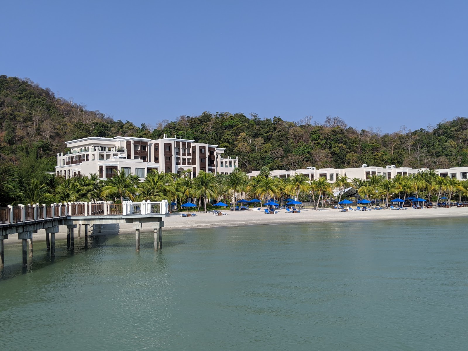 Beringin Beach'in fotoğrafı çok temiz temizlik seviyesi ile