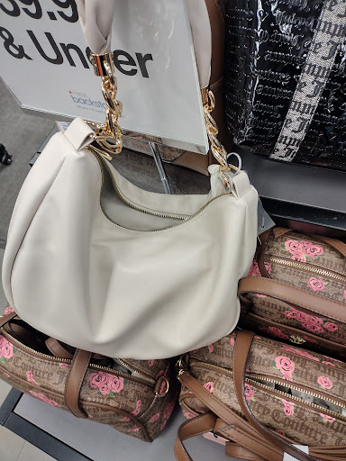 Shopping Mall «Lake Success Shopping Center», reviews and photos, 1526 Union Tpke, New Hyde Park, NY 11040, USA