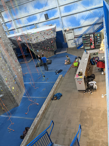 Rock Climbing Gym «Vertical Dreams - Nashua», reviews and photos, 25 E Otterson St, Nashua, NH 03060, USA