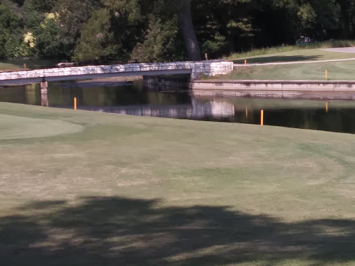 Public Golf Course «Landa Park Golf Course at Comal Springs», reviews and photos, 180 Golf Course Rd, New Braunfels, TX 78130, USA