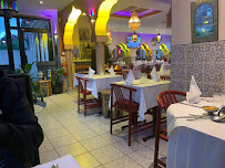 Atmosphère du Restaurant Chez Léon à L'Haÿ-les-Roses - n°12
