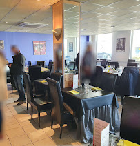 Atmosphère du Restaurant français Restaurant Traiteur Frantony 2 à Saint-Quentin-Fallavier - n°17
