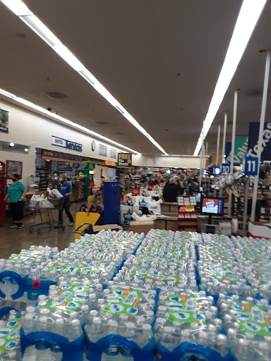 Grocery Store «United Supermarkets», reviews and photos, 401 Slide Rd, Lubbock, TX 79416, USA