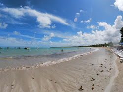 Praia de Garapua'in fotoğrafı - rahatlamayı sevenler arasında popüler bir yer