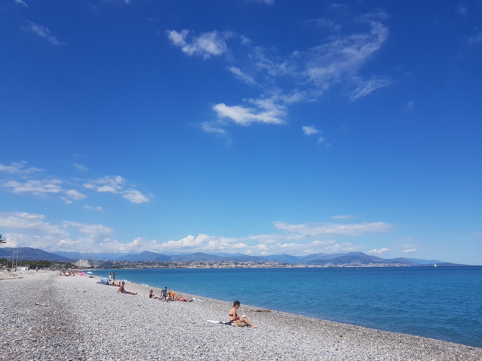 Foto di Plage d'Antibes zona selvaggia