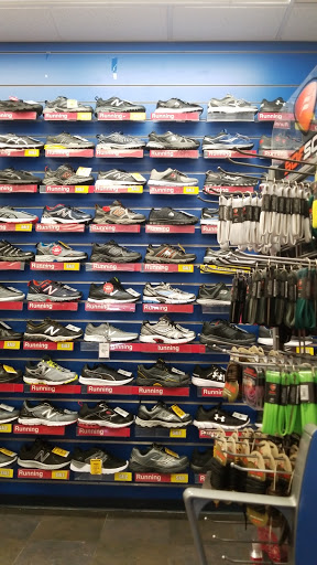 Sporting Goods Store «Big 5 Sporting Goods», reviews and photos, 10027 W Remington Ave #100, Littleton, CO 80127, USA