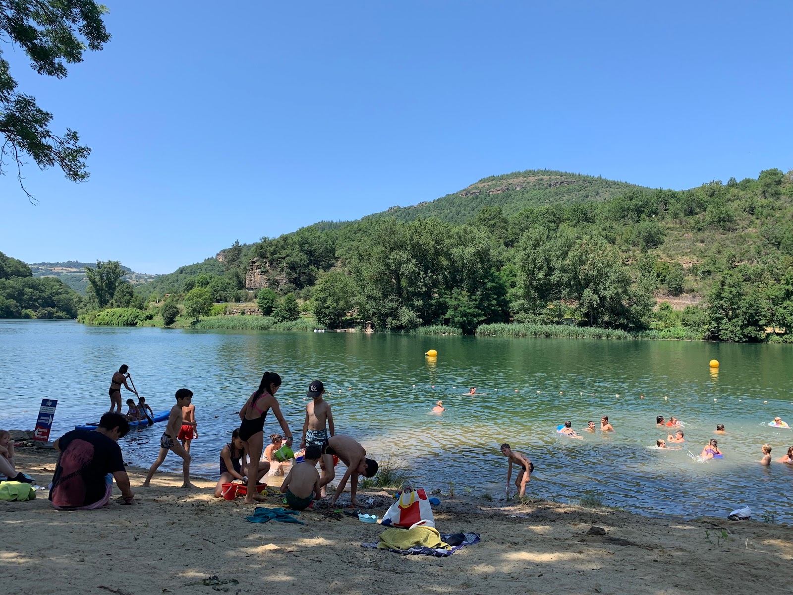 Foto di Saint Rome Plage con una superficie del sabbia beige