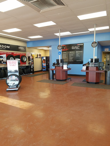 Tire Shop «Firestone Complete Auto Care», reviews and photos, 700 Farmington Ave, Bristol, CT 06010, USA