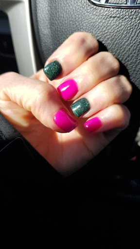 Nails R Us