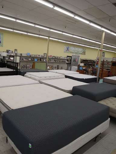 Thrift Store «TC Resale & Donation Thrift Store», reviews and photos, 5050 SE 82nd Ave, Portland, OR 97266, USA