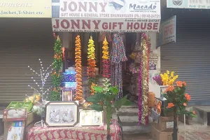 Jonny Gift House image