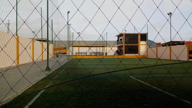 Opiniones de Campo DULCEMAR en Nuevo Chimbote - Campo de fútbol