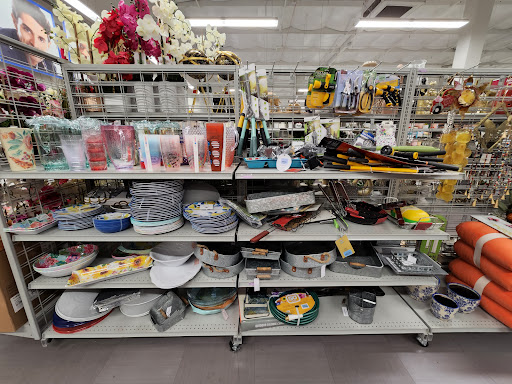 Clothing Store «Burlington Coat Factory», reviews and photos, 9189 E Indian Bend Rd, Scottsdale, AZ 85250, USA