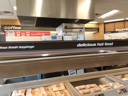 Gas Station «Thorntons», reviews and photos, 1830 Midland Trail, Shelbyville, KY 40065, USA