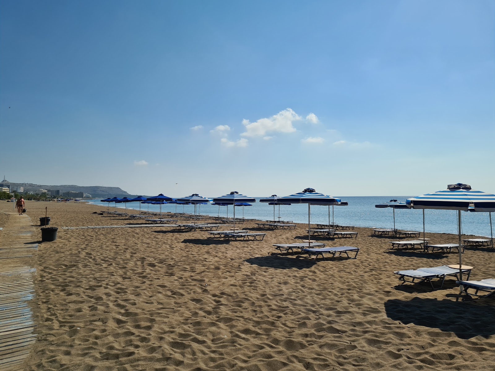 Foto de Praia de Faliraki área de comodidades