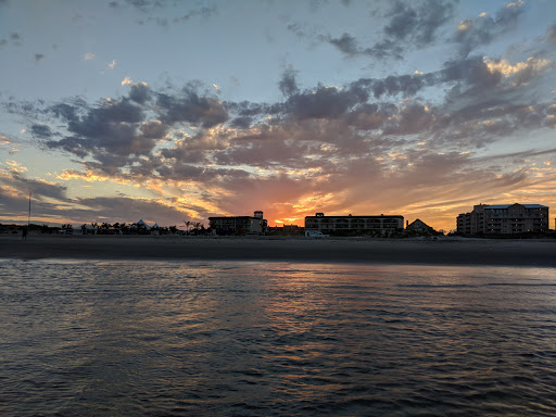 Bar & Grill «The Club at Diamond Beach», reviews and photos, 600 E Raleigh Ave, Wildwood Crest, NJ 08260, USA