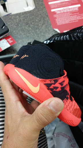 Clothing Store «Burlington Coat Factory», reviews and photos, 150 E Main St, Alhambra, CA 91801, USA