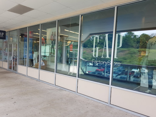 Clothing Store «Gap Outlet», reviews and photos, 1000 PA-611, Tannersville, PA 18372, USA