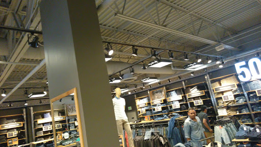 Clothing Store «Levi’s® Outlet Store at Allen Premium Outlets», reviews and photos, 820 W Stacy Rd, Allen, TX 75013, USA