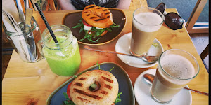 Green Leaf Café