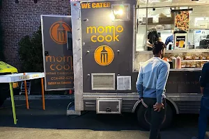 Momo Cook truck image