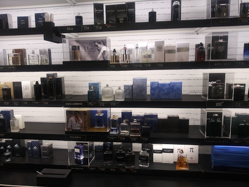 Cosmetics Store «SEPHORA», reviews and photos, 3333 Bear St #213, Costa Mesa, CA 92626, USA