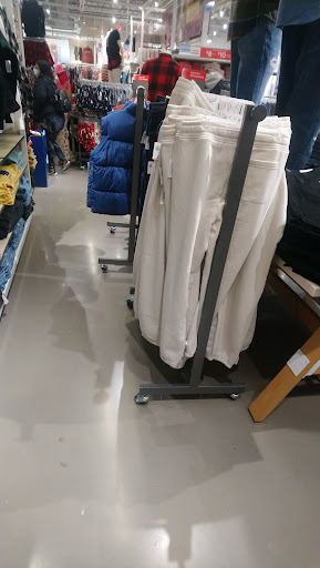 Clothing Store «The North Face Outlet», reviews and photos, 8225 Vineland Ave, Orlando, FL 32831, USA