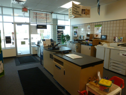 Shipping and Mailing Service «The UPS Store», reviews and photos, 17195 Silver Pkwy, Fenton, MI 48430, USA