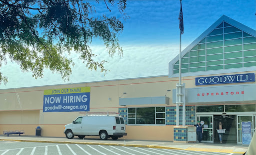 Thrift Store «Goodwill», reviews and photos