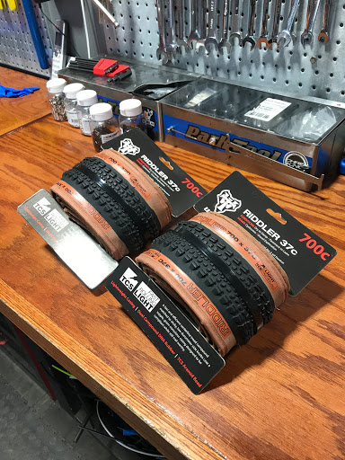 Bicycle Store «The Bike Hub», reviews and photos, 495 N Main St, Glen Ellyn, IL 60137, USA