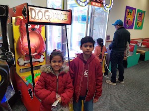 Chuck E. Cheese - photo 13