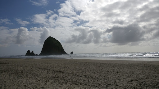 Grocery Store «Theresa Family Market», reviews and photos, 1170 S Hemlock St, Cannon Beach, OR 97110, USA